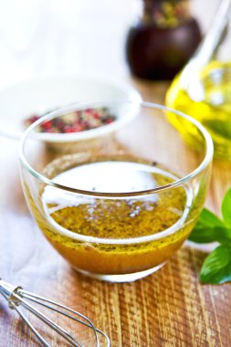 ev yapımı salata sosu