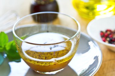 ev yapımı salata sosu