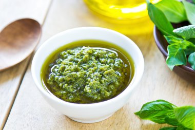 Cenova pesto