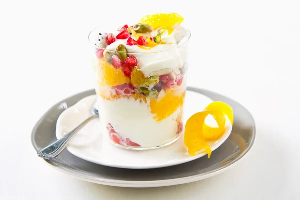 Yoghurt av frukt – stockfoto