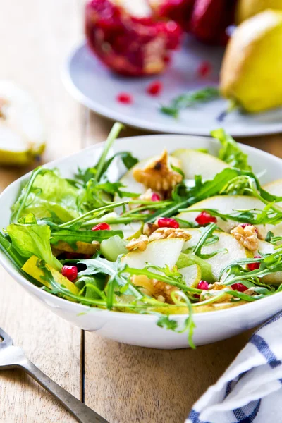 Pêra com salada Pommegranate e Rocket — Fotografia de Stock