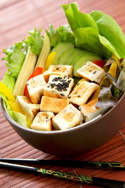 Salada de tofu — Fotografia de Stock