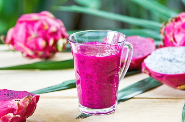 Batido de frutas de dragão — Fotografia de Stock