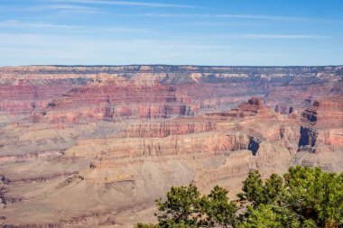 Parkın yürüyüş izinden destansı kanyon manzarası