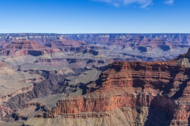 Parkın yürüyüş izinden destansı kanyon manzarası