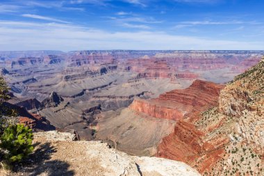 Parkın yürüyüş izinden destansı kanyon manzarası