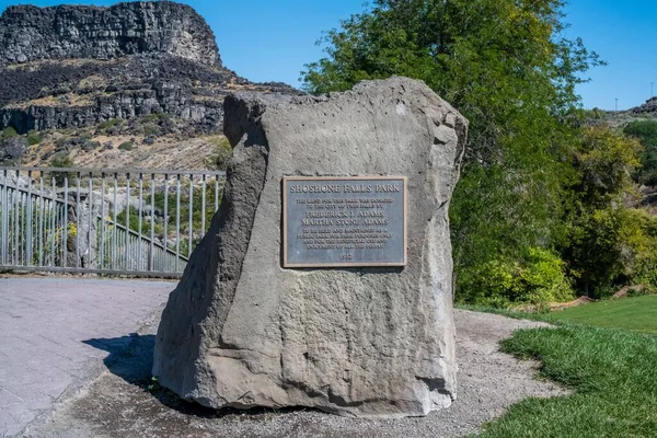 Twin Falls Usa Sept 2021 Shoshone Falls Park Stone Marker — стокове фото