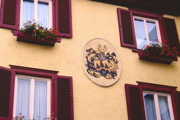 Venster in tuebingen — Stockfoto