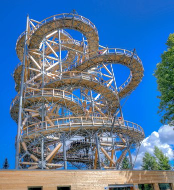 Zwieradow-Zdroj, Polonya 8 Ağustos 2021 Gökyüzü Kulesi