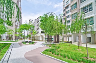 Bahçe içinde yüksek katlı konut emlak