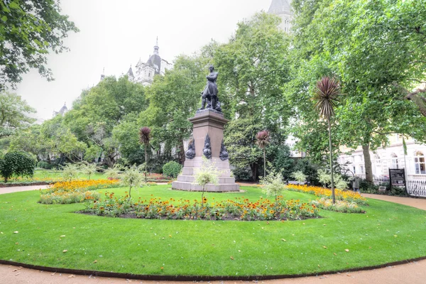 Whitehall gardens, Londyn — Zdjęcie stockowe