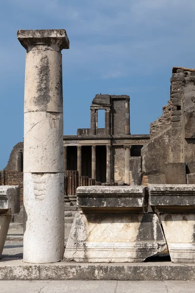 Les ruines de l'ancienne ville romaine de Pompéi — Photo