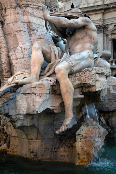 Symboliczna postać Nil w fontana dei quattro wywiadu — Zdjęcie stockowe