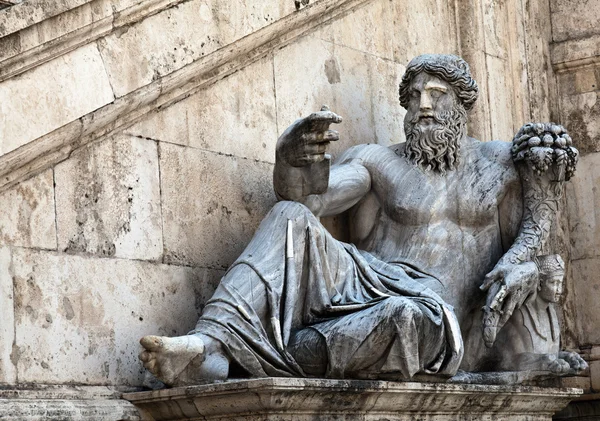 Estatua que representa el río Nilo —  Fotos de Stock