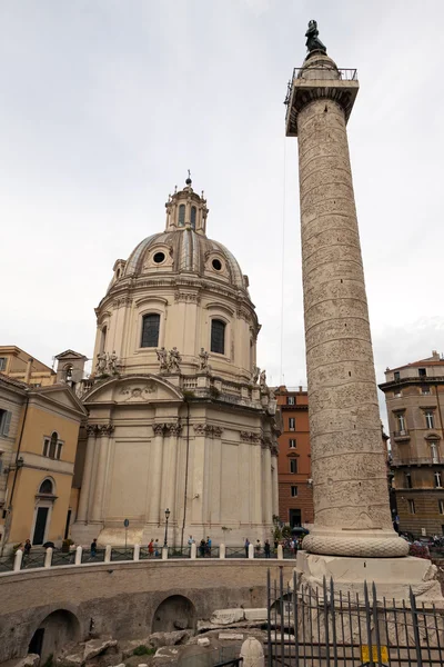 Trajans kolumn i Rom, Italien — Stockfoto