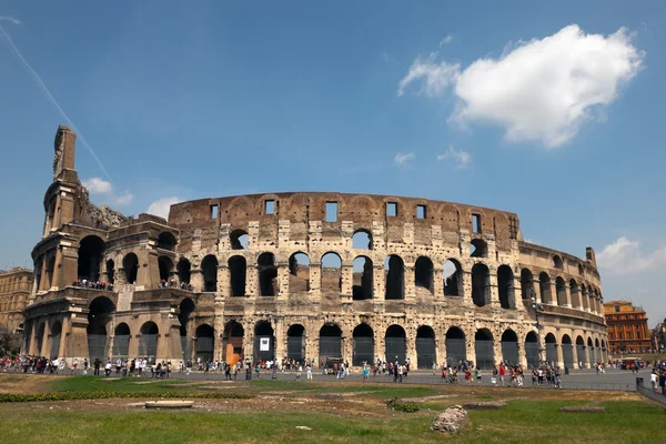 Coliseo en Roma, Italia — Foto de Stock