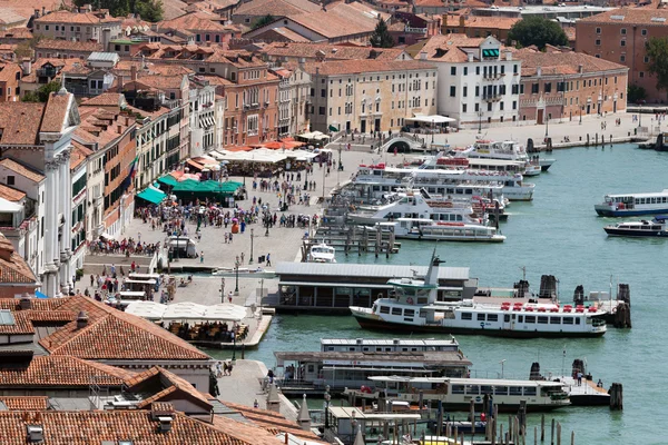 Luchtfoto uitzicht op Venetië haven — Stockfoto