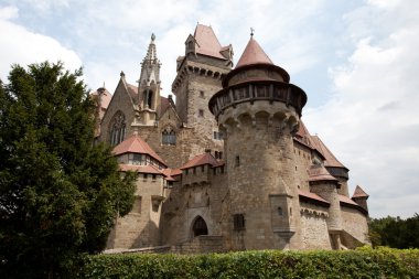 kreuzenstein Kalesi