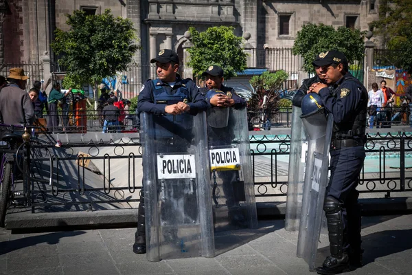 Policías mexicanos — Foto de Stock