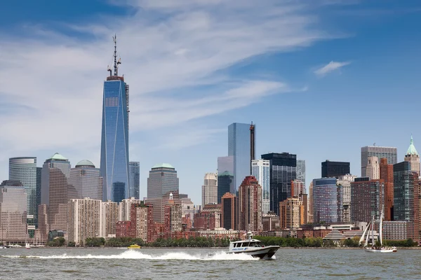 Nyc Freiheitsturm und das Weltfinanzzentrum — Stockfoto