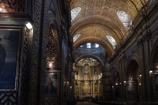 Iglesia La Compania en Quito, Ecuador — Foto de Stock