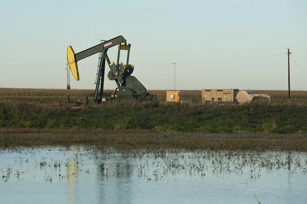 Poço de petróleo do Dakota do Norte — Fotografia de Stock