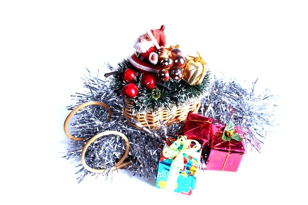 Neujahr Urlaub, Geschenke Silber regen Baumschmuck 2013 Weihnachtsstimmung Geschenke Souvenirs — Stockfoto