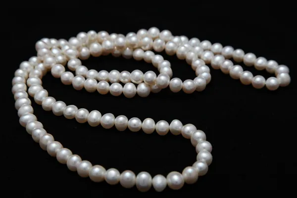White pearl beads necklace jewelry — Stock Photo, Image