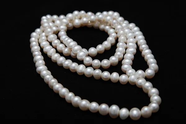 Bianco perla perline collana di gioielli — Foto Stock