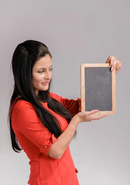 Meisje met Tablet PC (aan de rechterkant) — Stockfoto