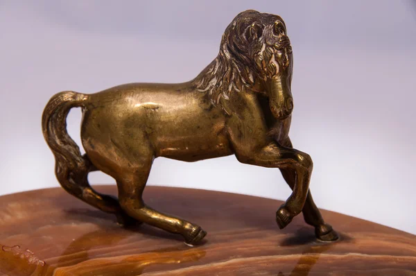 Statuetka konia — Zdjęcie stockowe