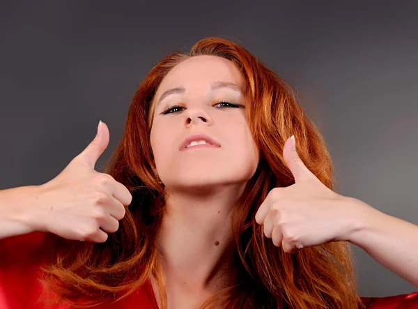 Meisje met shaggy rood haar, portret, gezicht — Stockfoto