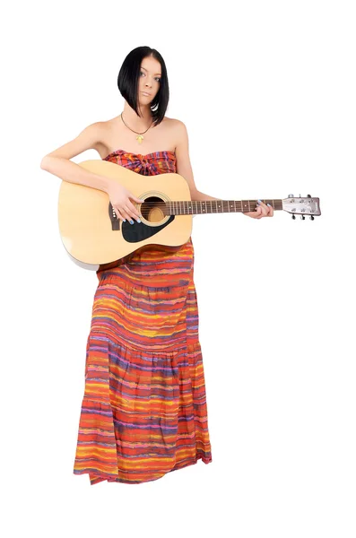 Flicka som leker på gitarr — Stockfoto