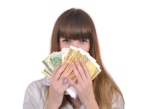 Ragazza copre il suo volto con un fascio di soldi — Foto Stock