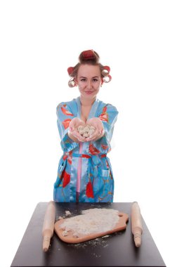 kadın stüdyoda pişirme