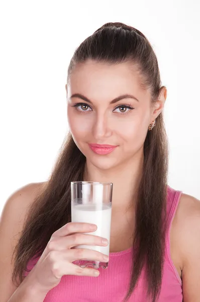 Meisje met een glas melk — Stockfoto