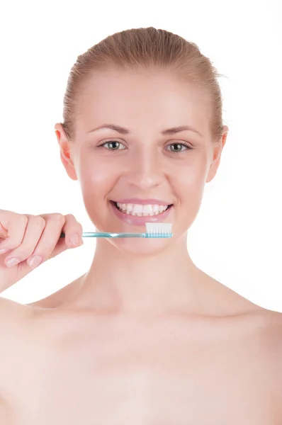 Mädchen putzt ihre Zähne — Stockfoto