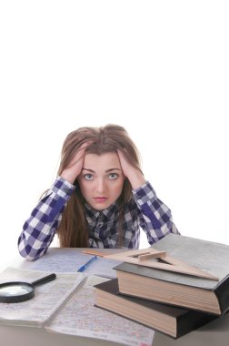 kız öğrenci okuyor yorgun