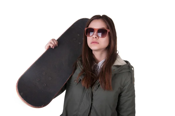 Adolescente avec skateboard — Photo