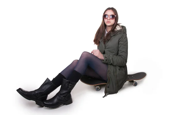 十代の少女スケート ボード — ストック写真