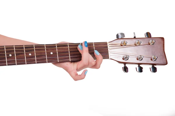 Chica sosteniendo los dedos en la guitarra —  Fotos de Stock