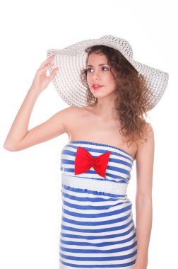 beyaz zemin üzerine yaz kız portre