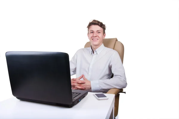 Hombre usando la computadora — Foto de Stock