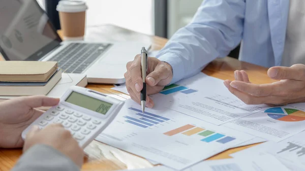 Brainstorm Team Marketers Financial Accountants Discussing Charts Plan Strategies Meet — Stockfoto