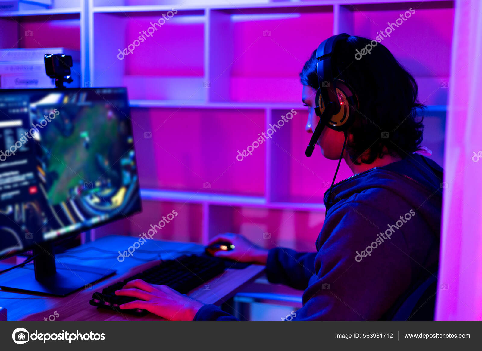 Young Men Play Sport Games Streamers Male Enjoying Playing Online Stock Photo by ©Tapanakornkaow@gmail 563981712