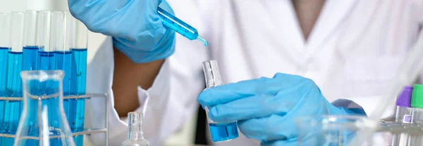 Scientists Carrying Blue Chemical Test Tubes Prepare Determination Chemical Composition — Stock Photo, Image