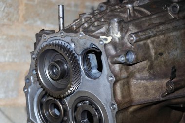 Engine Transmission Assembly Housing With Gear And Bearings
