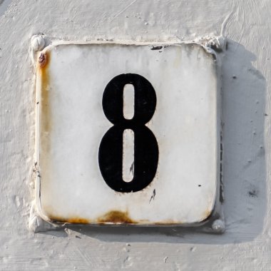 Nr. 8