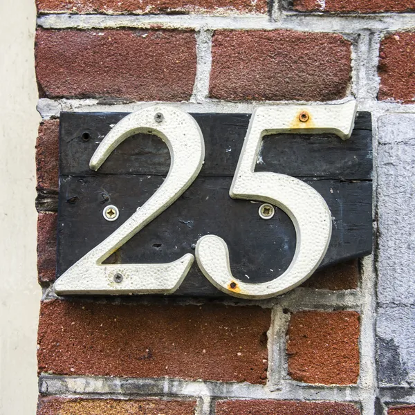 Дом номер двадцать пять — стоковое фото