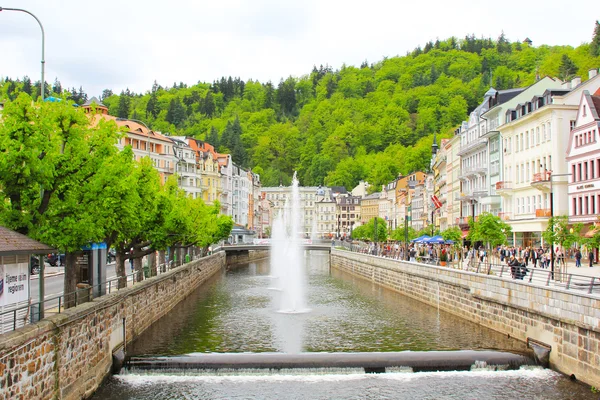 Spa karlovy vary, tepla-rivier — Stockfoto